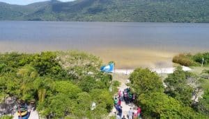 Leia mais sobre o artigo Lagoa do Peri recebe Bandeira Azul pelo terceiro ano consecutivo!