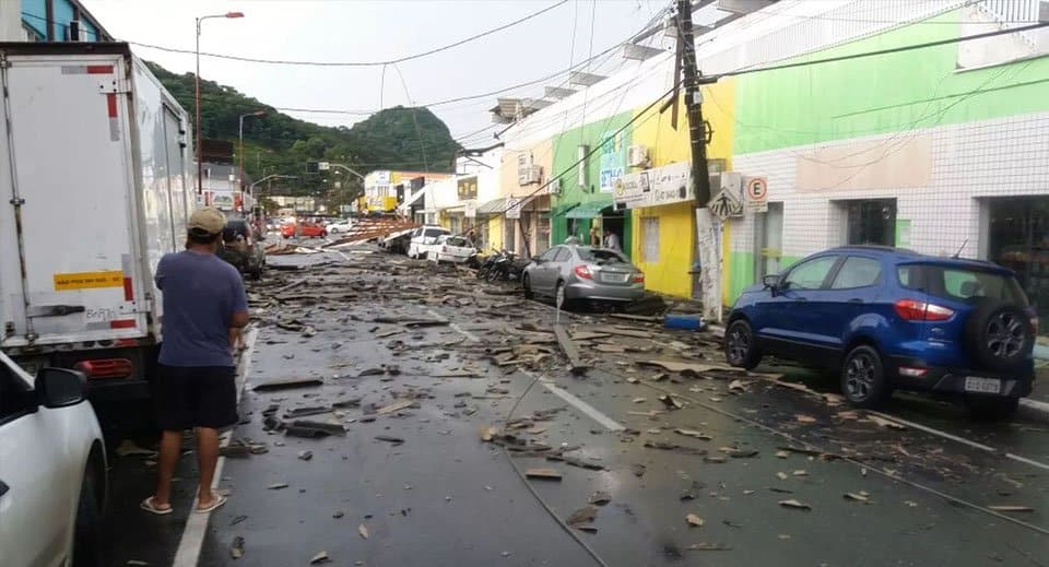 Urgente: Temporal causa prejuízos em cidades de Santa Catarina